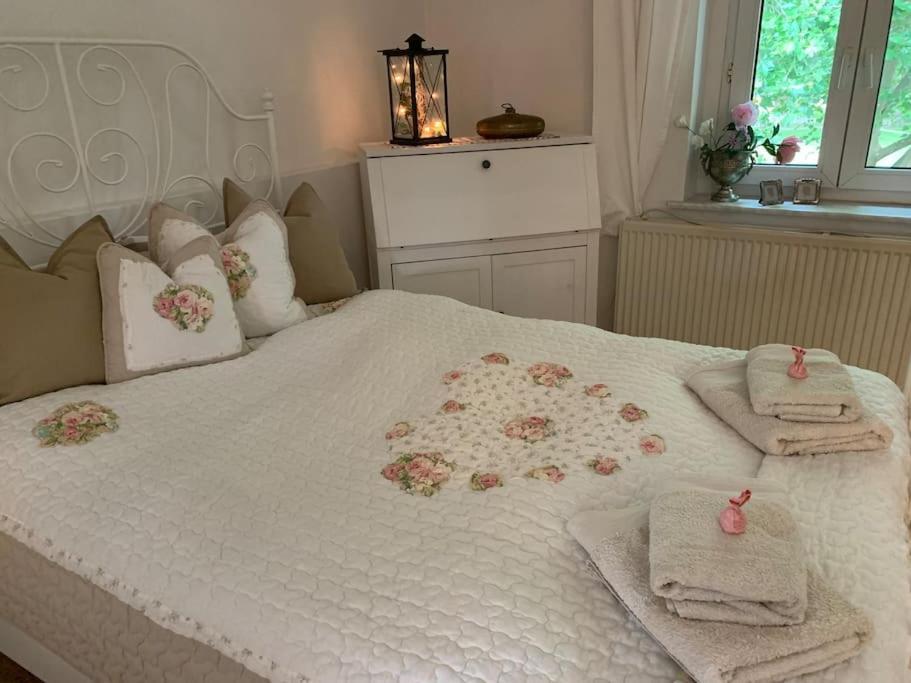 100 Qm Ferienwohnung Am Heiligen Brunnen Quedlinburg Esterno foto